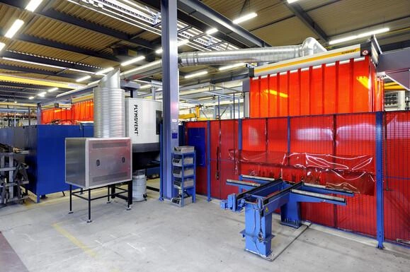 automotive-welding-shop-dust-filtration-solution.webp